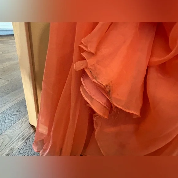 MacDuggal Women’s prom/formal dress size 10 - Picture 7 of 15